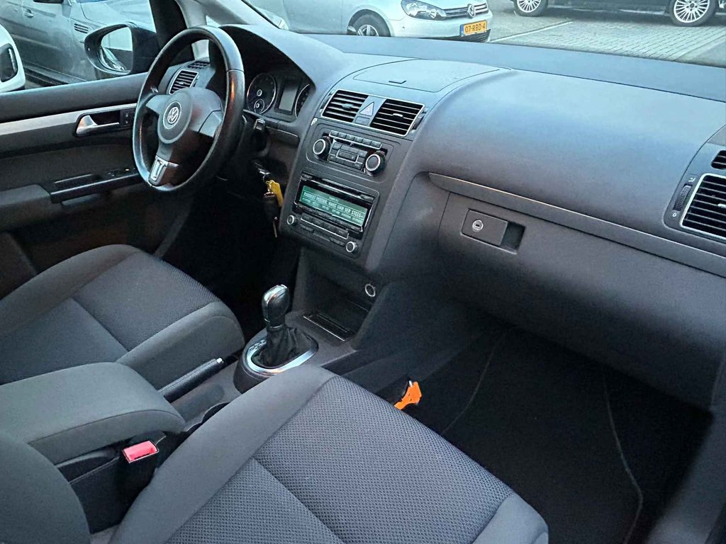 Volkswagen Touran 1.4 TSI AUTOMAAT 7-TRAPS / 7 PERSOONS / DEALER ONDERHOUDEN foto 11