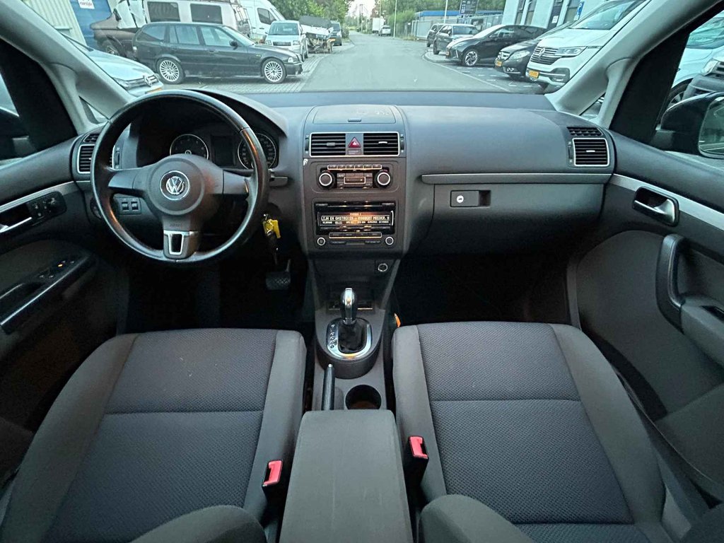 Volkswagen Touran 1.4 TSI AUTOMAAT 7-TRAPS / 7 PERSOONS / DEALER ONDERHOUDEN foto 3