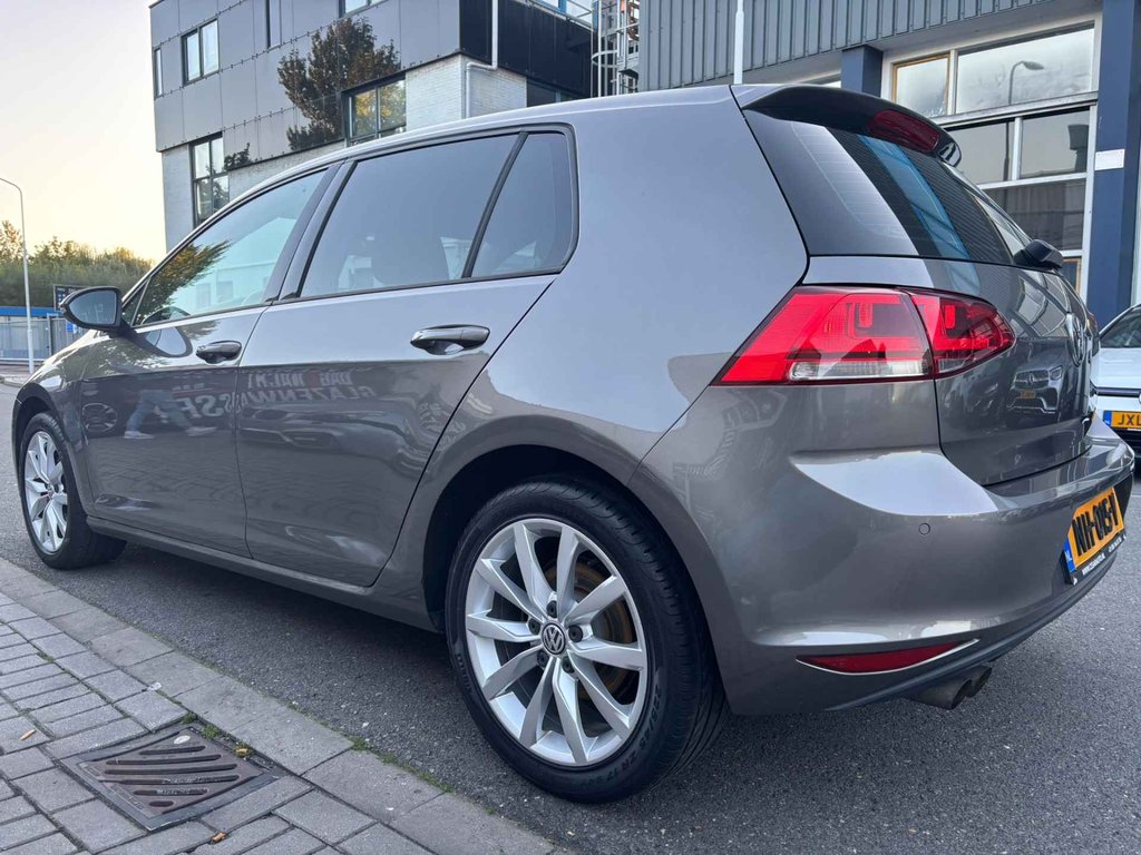 Volkswagen Golf 1.4 TSI ACT Connected Series / 124 DKM / DEALER ONDERHOUDEN foto 9