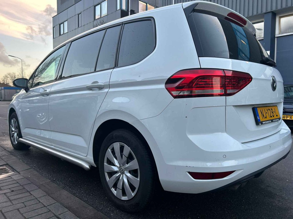 Volkswagen Touran 2.0 TDI SCR AUTOMAAT / DEALER ONDERHOUDEN foto 6