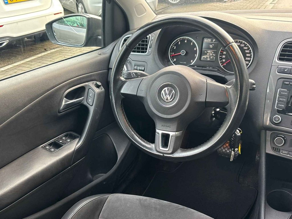 Volkswagen Polo 1.2 TSI Highline / SCHUIF DAK / LEER / STOEL VERWARMING foto 18