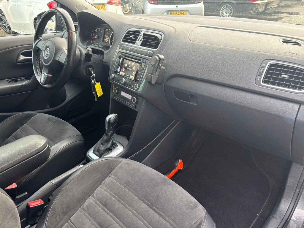 Volkswagen Polo 1.2 TSI Highline / SCHUIF DAK / LEER / STOEL VERWARMING foto 3