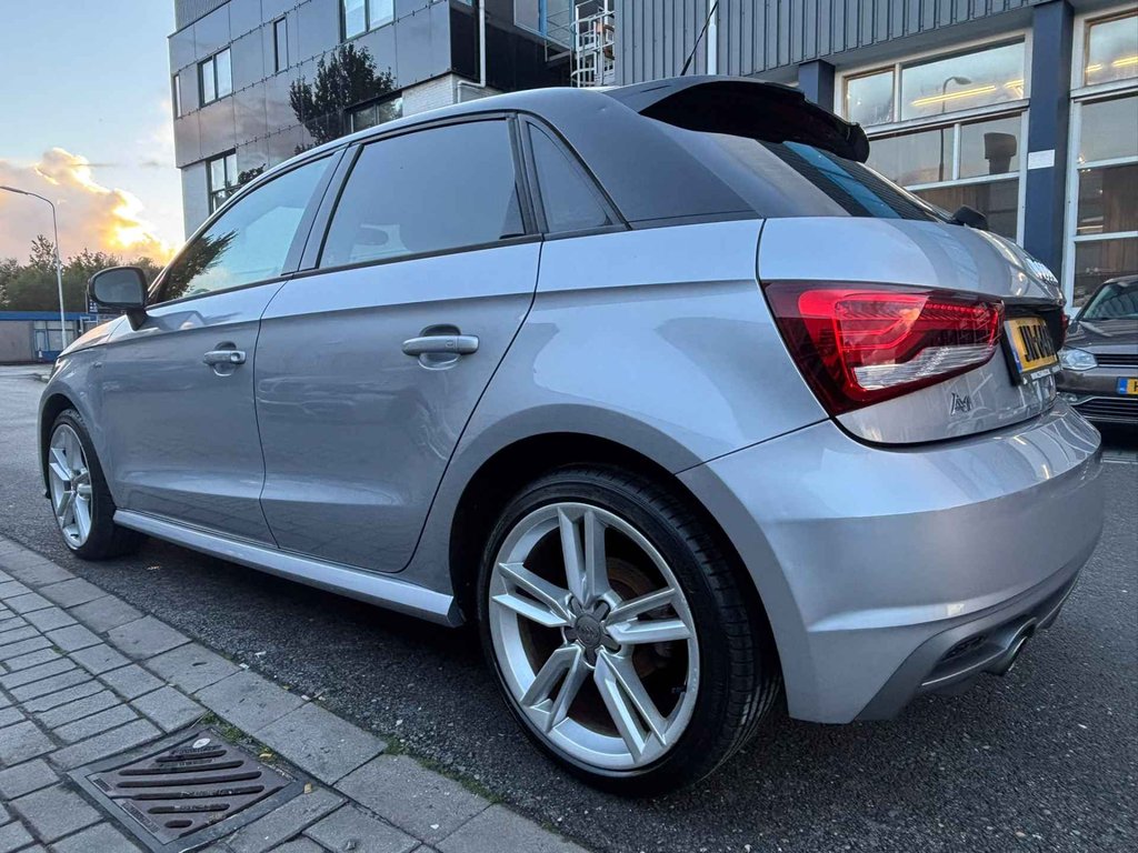 Audi A1 Sportback 1.0 TFSI Adrenalin S-LINE / 79 DKM foto 7