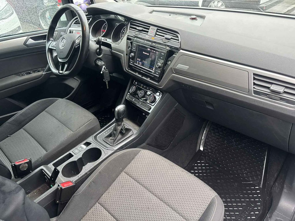 Volkswagen Touran 2.0 TDI Comfortline AUTOMAAT / HONDEN WAGEN ! HONDEN AUTO !!! foto 3