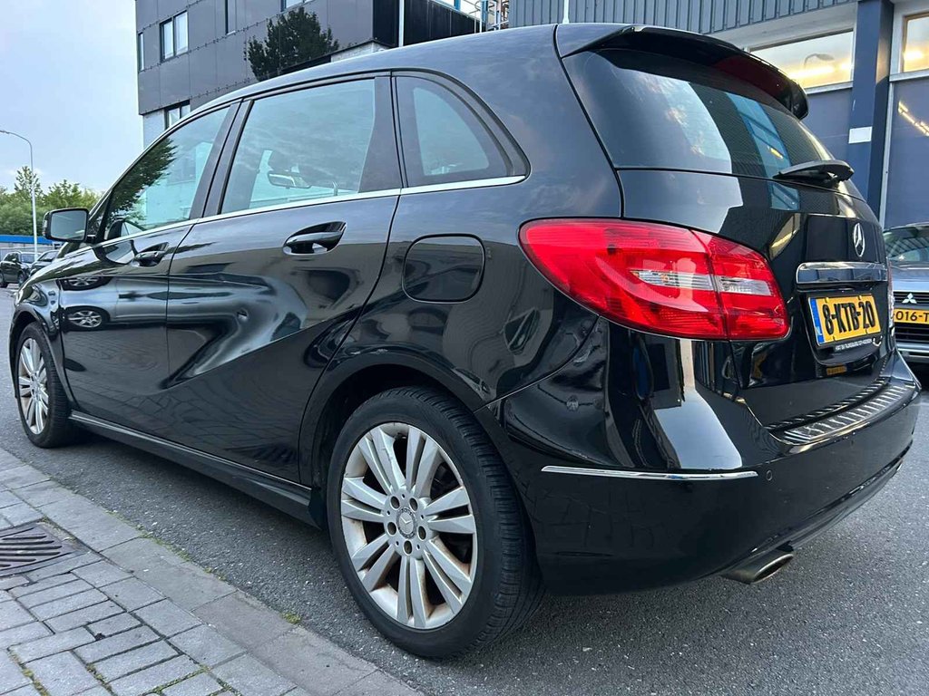 Mercedes-Benz B-Klasse 180 Ambition AUTOMAAT / PANORAMA DAK foto 13