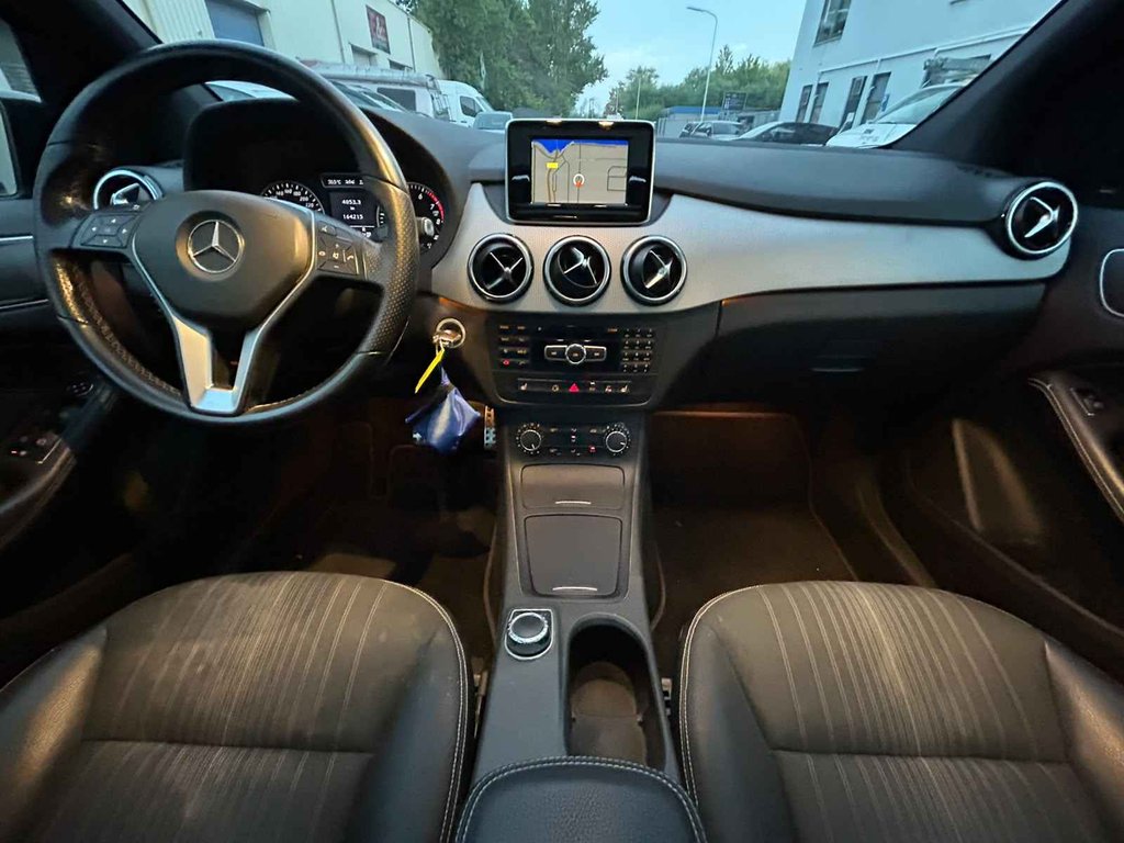 Mercedes-Benz B-Klasse 180 Ambition AUTOMAAT / PANORAMA DAK foto 16