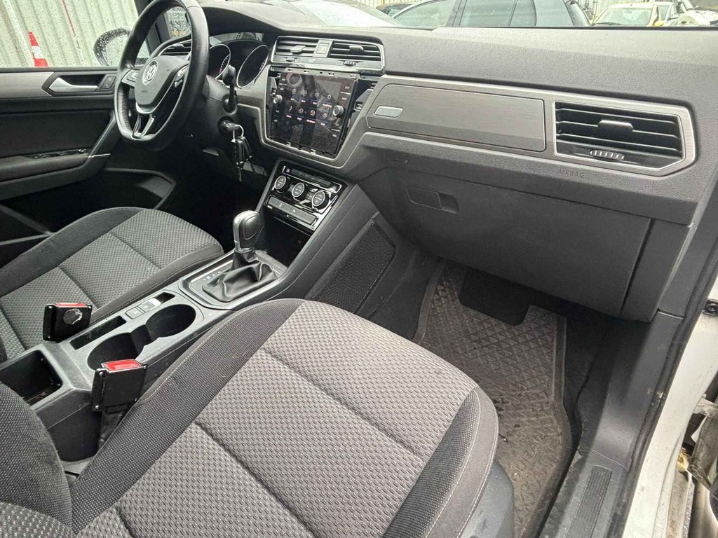 Volkswagen Touran 2.0 TDI SCR AUTOMAAT / 151 DKM / DEALER ONDERHOUDEN foto 3