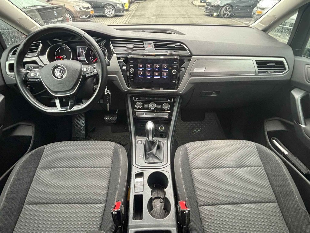 Volkswagen Touran 2.0 TDI SCR AUTOMAAT / 151 DKM / DEALER ONDERHOUDEN foto 5