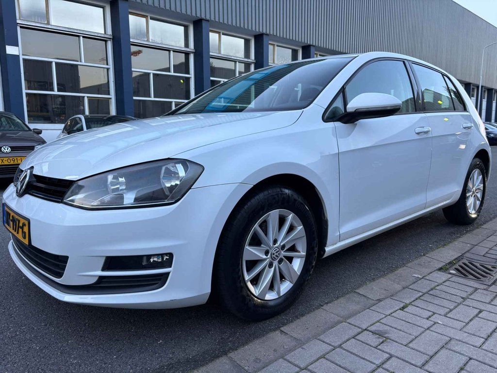 Volkswagen Golf 1.2 TSI Connected Series / 112 DKM / DEALER ONDERHOUDEN foto 11