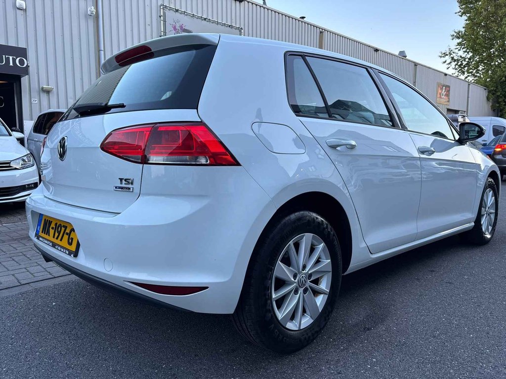 Volkswagen Golf 1.2 TSI Connected Series / 112 DKM / DEALER ONDERHOUDEN foto 2