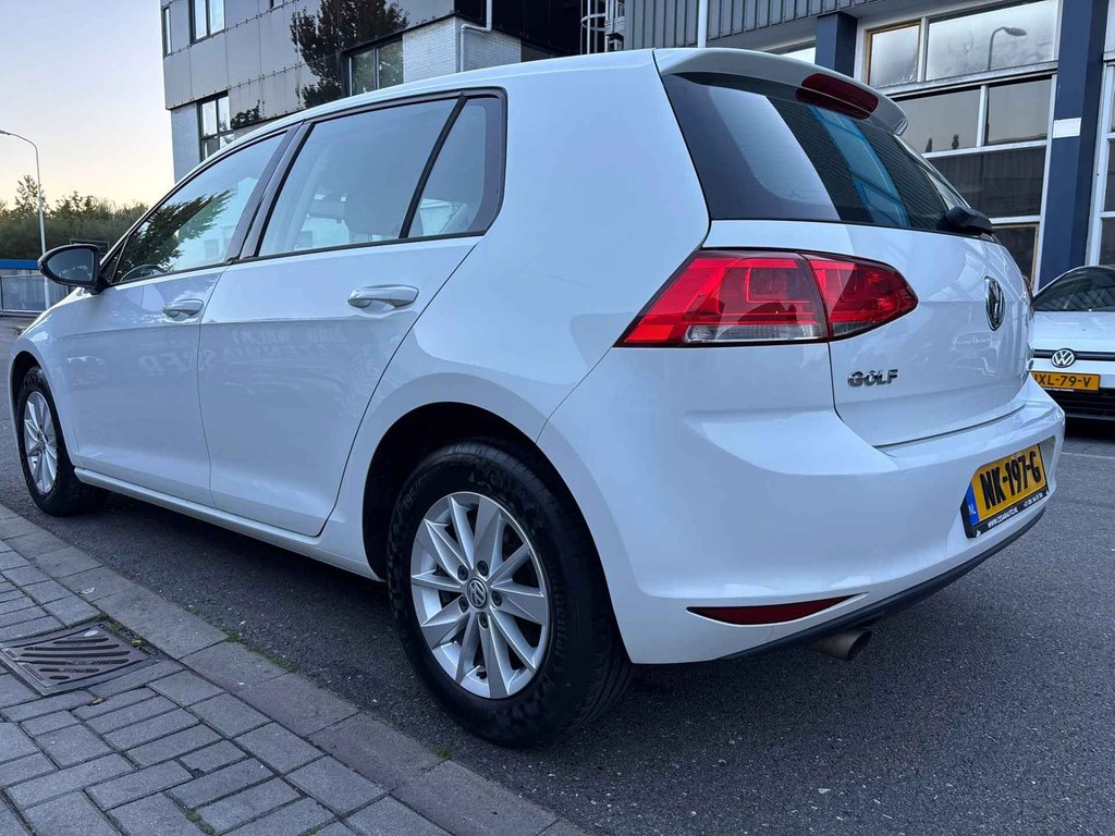Volkswagen Golf 1.2 TSI Connected Series / 112 DKM / DEALER ONDERHOUDEN foto 5