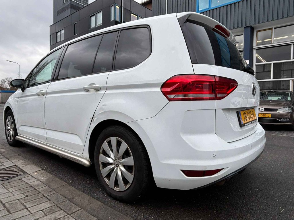 Volkswagen Touran 2.0 TDI SCR AUTOMAAT / 206 DKM / DEALER ONDERHOUDEN foto 4