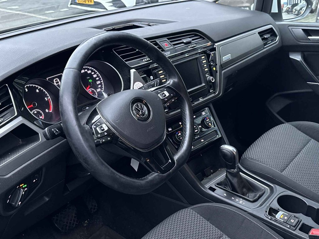 Volkswagen Touran 2.0 TDI SCR AUTOMAAT / 206 DKM / DEALER ONDERHOUDEN foto 9