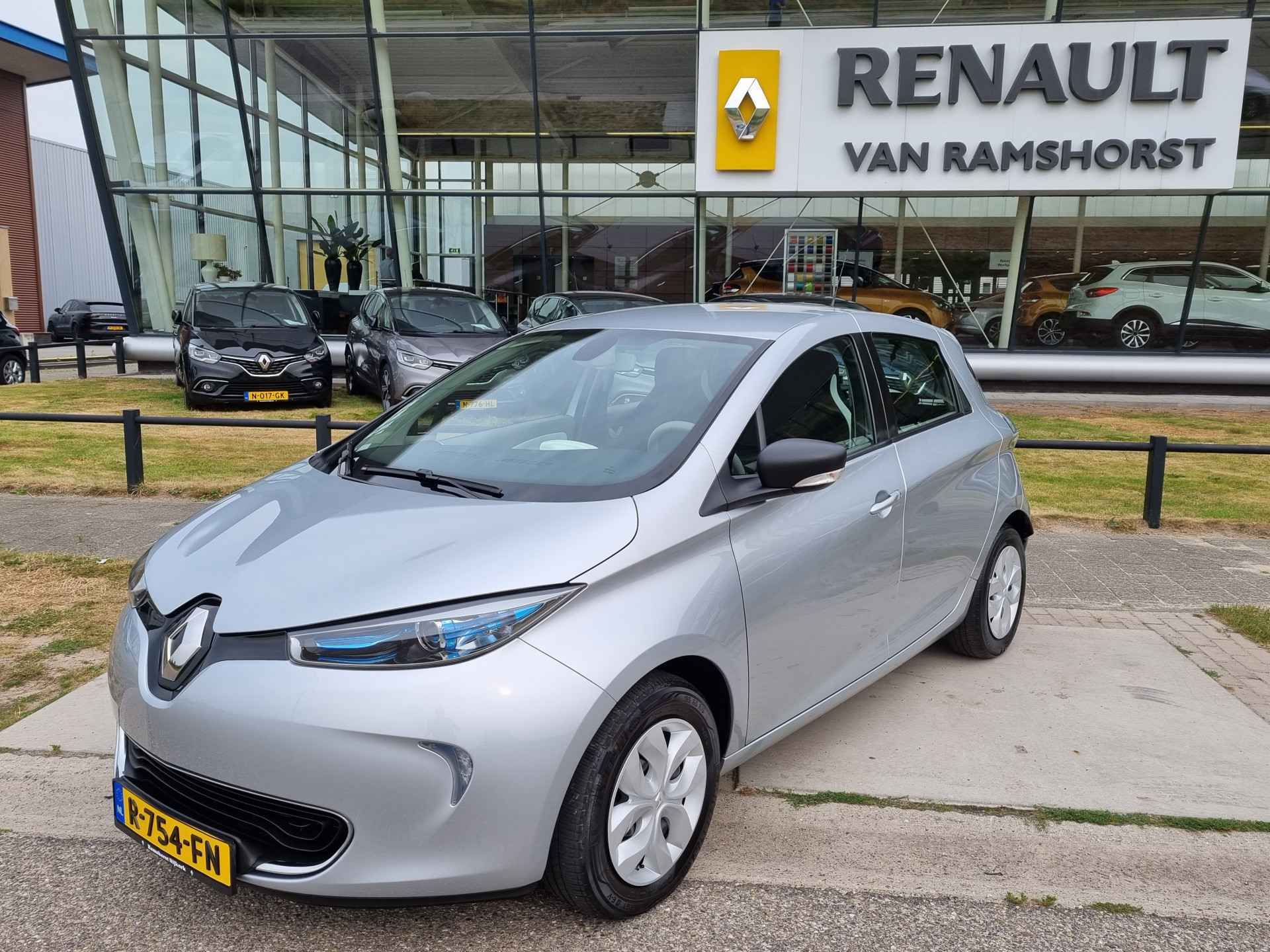 Renault ZOE E-TECH ELECTRIC R90 Life kWh (AccuHuur) incl. BTW excl. Overheidssubsidie / Dealer onderhouden !! / Cruise / Climate / Elek ramen V /